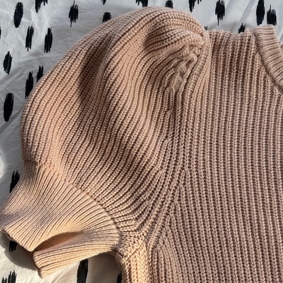 Express Ribbed Puff-Sleeve Sweater - Picture 3 of 4